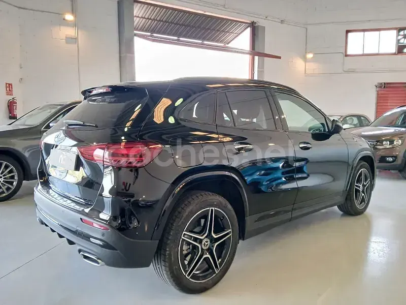 Usado Mercedes GLA250 218 CV (160 kW) 2024 Negro SUV