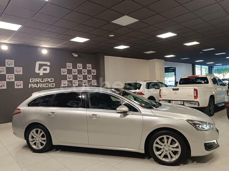 Usado Peugeot 508 SW Allure 150 CV (110 kW) 2015 Gris / plata Familiar