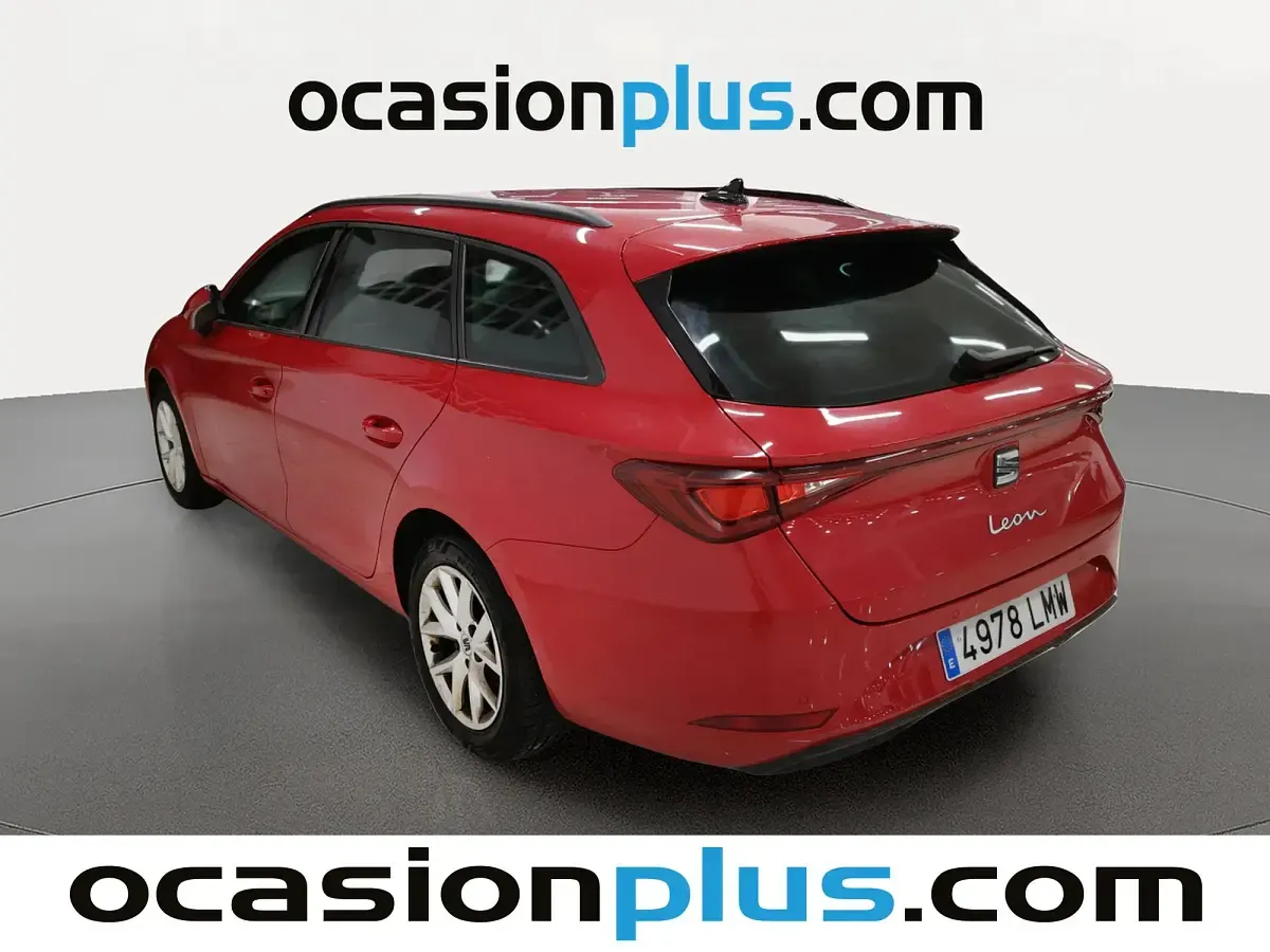 Usado Seat Leon ST Style 131 CV (96 kW) 2021 Azul Familiar