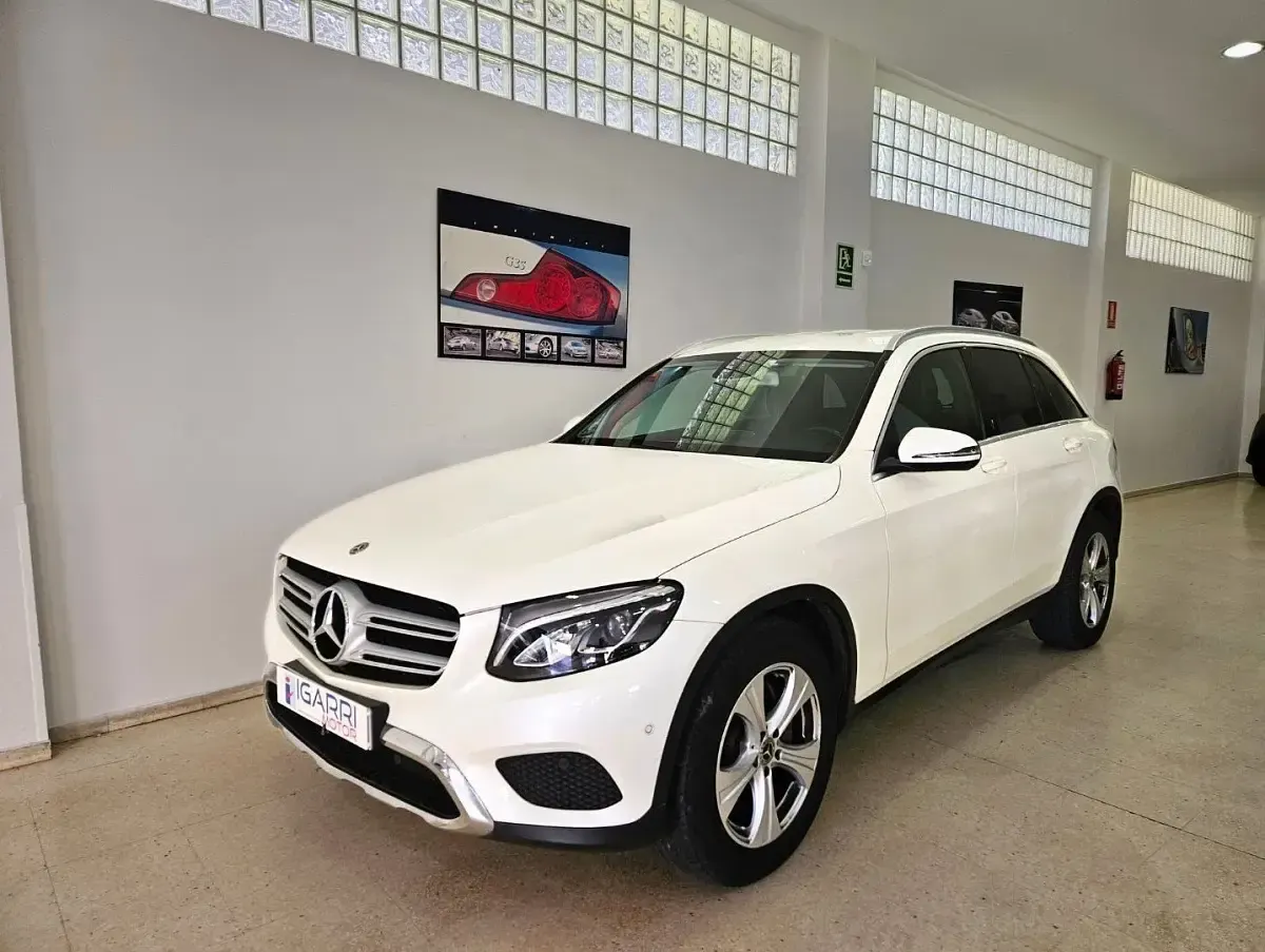 Używany Mercedes GLC220 170 KM (125 kW) 2017 Biały SUV