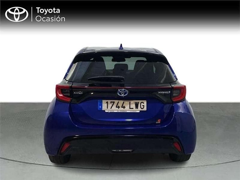 Usado Toyota Yaris Hybrid Style 116 CV (85 kW) 2022 Utilitario