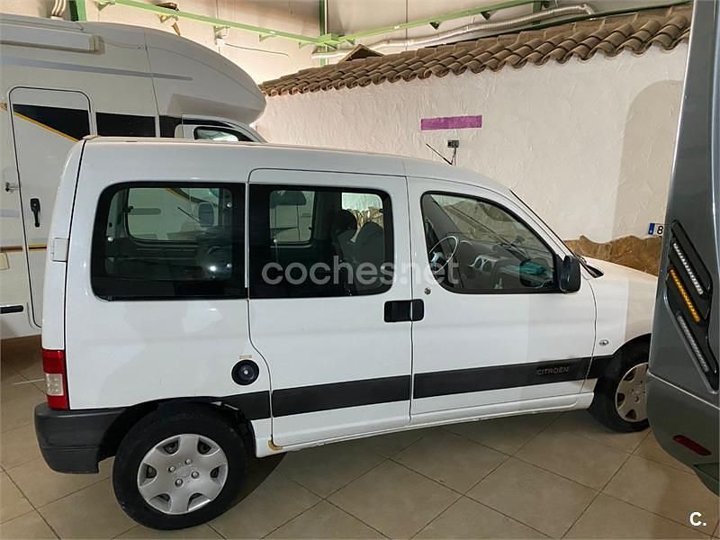 Usado Citroën Berlingo First 75 CV (55 kW) 2011 Gris / plata Monovolumen