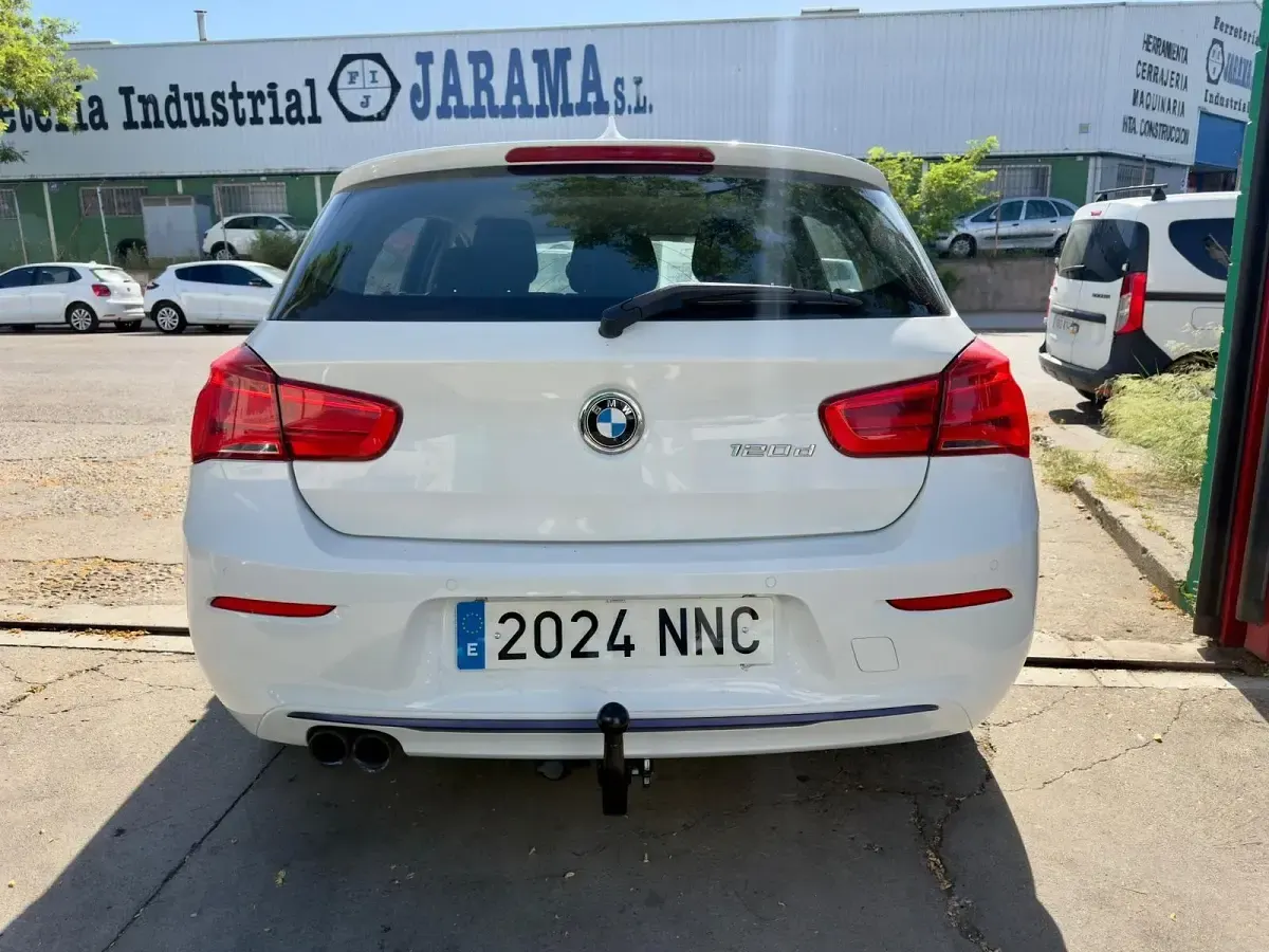 Usado BMW 120 190 CV (139 kW) 2016 Blanco Utilitario
