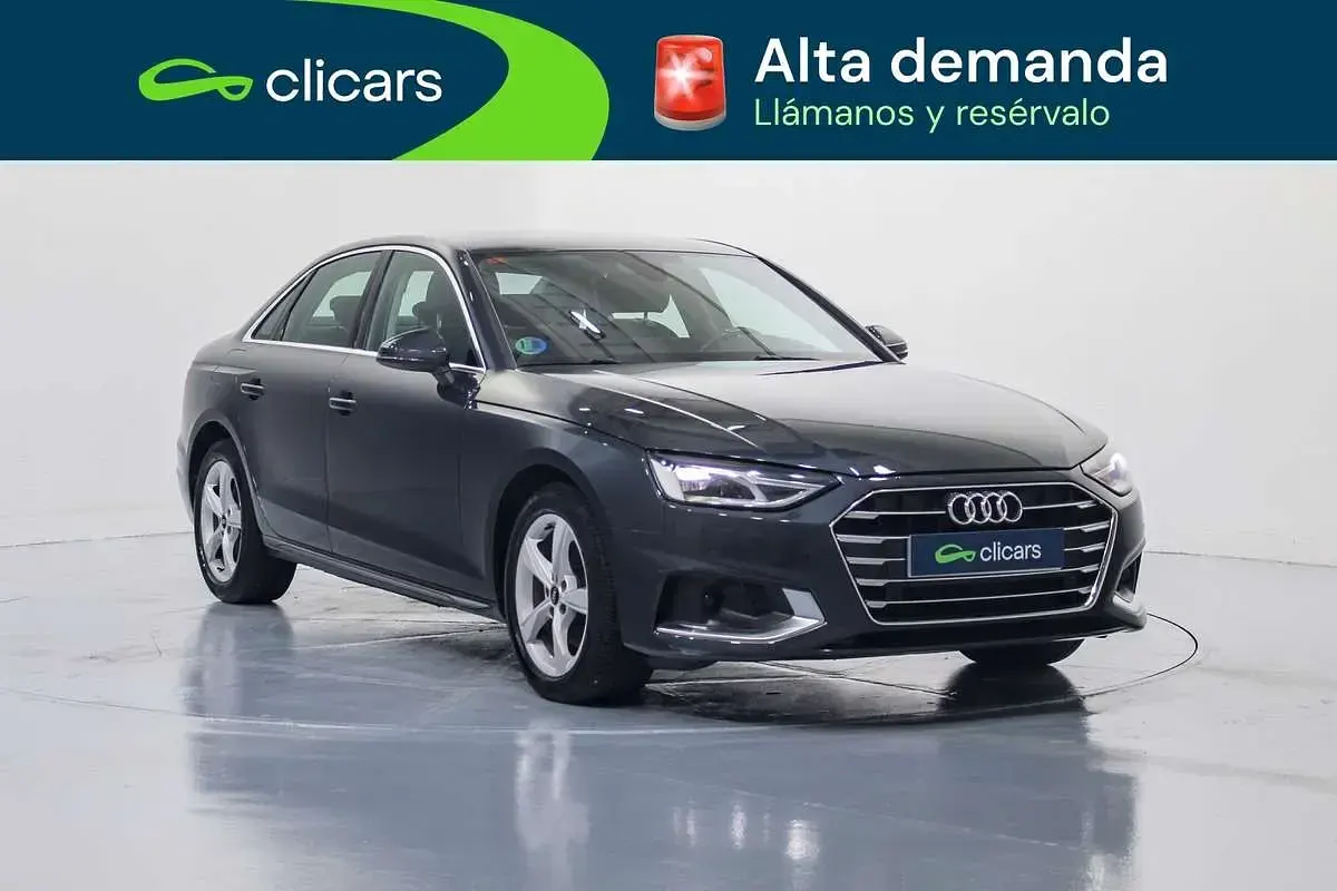 Usado Audi A4 Advanced 136 CV (100 kW) 2021 Gris Berlina