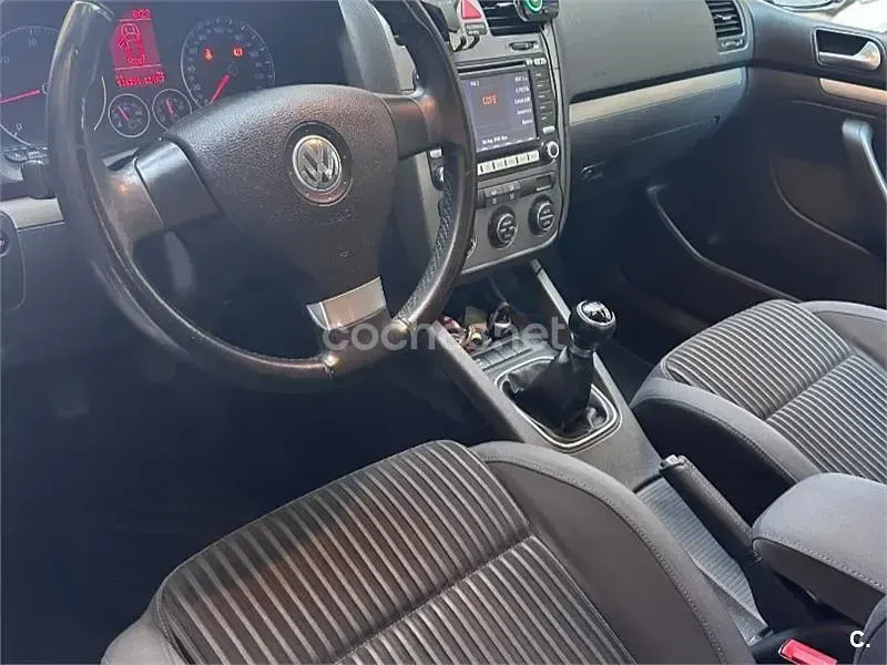 Usado VW Golf V Sportline 105 CV (77 kW) 2007 Negro Berlina