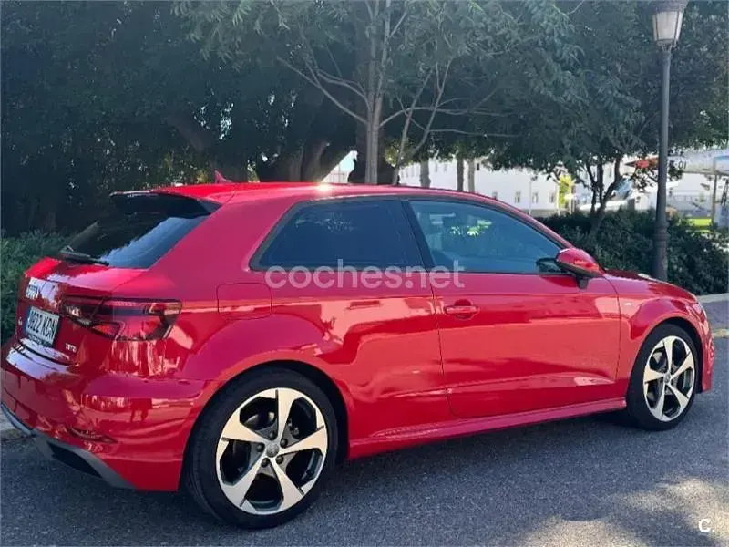 Usado Audi A3 S-Line 150 CV (110 kW) 2019 Rojo Berlina