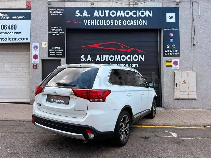 Usado Mitsubishi Outlander Motion 150 CV (110 kW) 2016 Blanco SUV