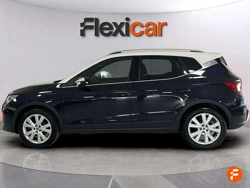 Usado Seat Arona Xperience 90 CV (66 kW) 2022 Azul SUV