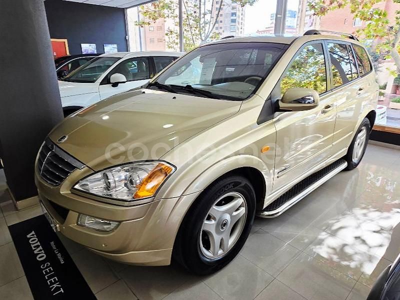 Beige Usado 2007 Ssangyong (KGM) Kyron Limited SUV | 6995 € - Imagen 1/4