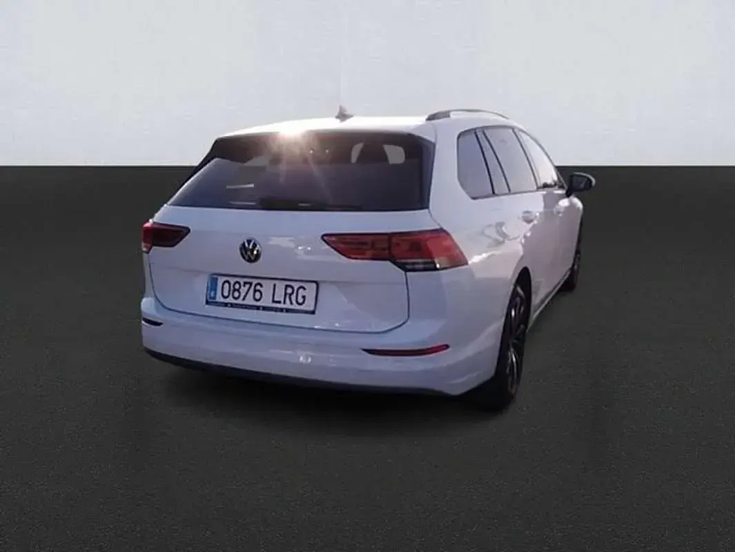 Usado VW Golf VII Life 116 CV (85 kW) 2021 Blanco Utilitario