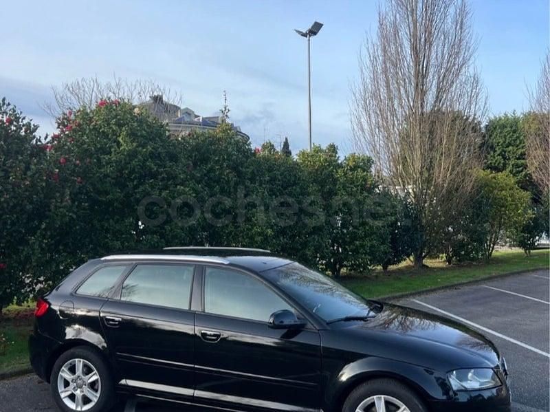 Usado Audi A3 Ambiente 105 CV (77 kW) 2012 Negro Utilitario