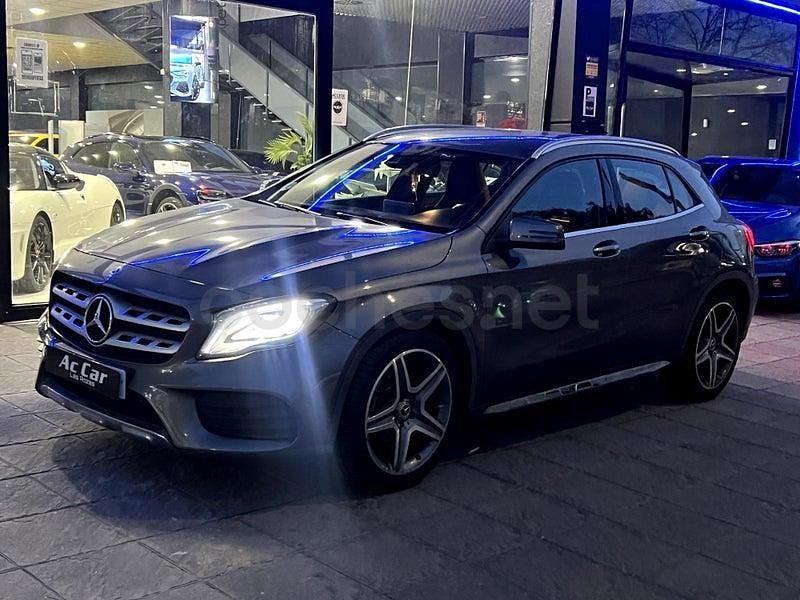 Usado Mercedes GLA180 122 CV (89 kW) 2019 Gris / plata SUV