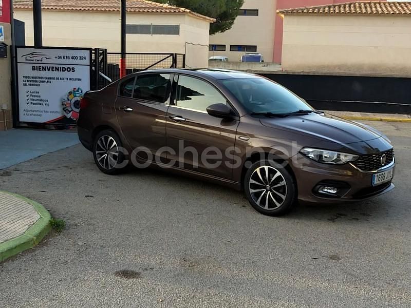 Marrón Usado 2017 Fiat Tipo Easy Berlina | 8900 € (Precio justo) - Imagen 1/4