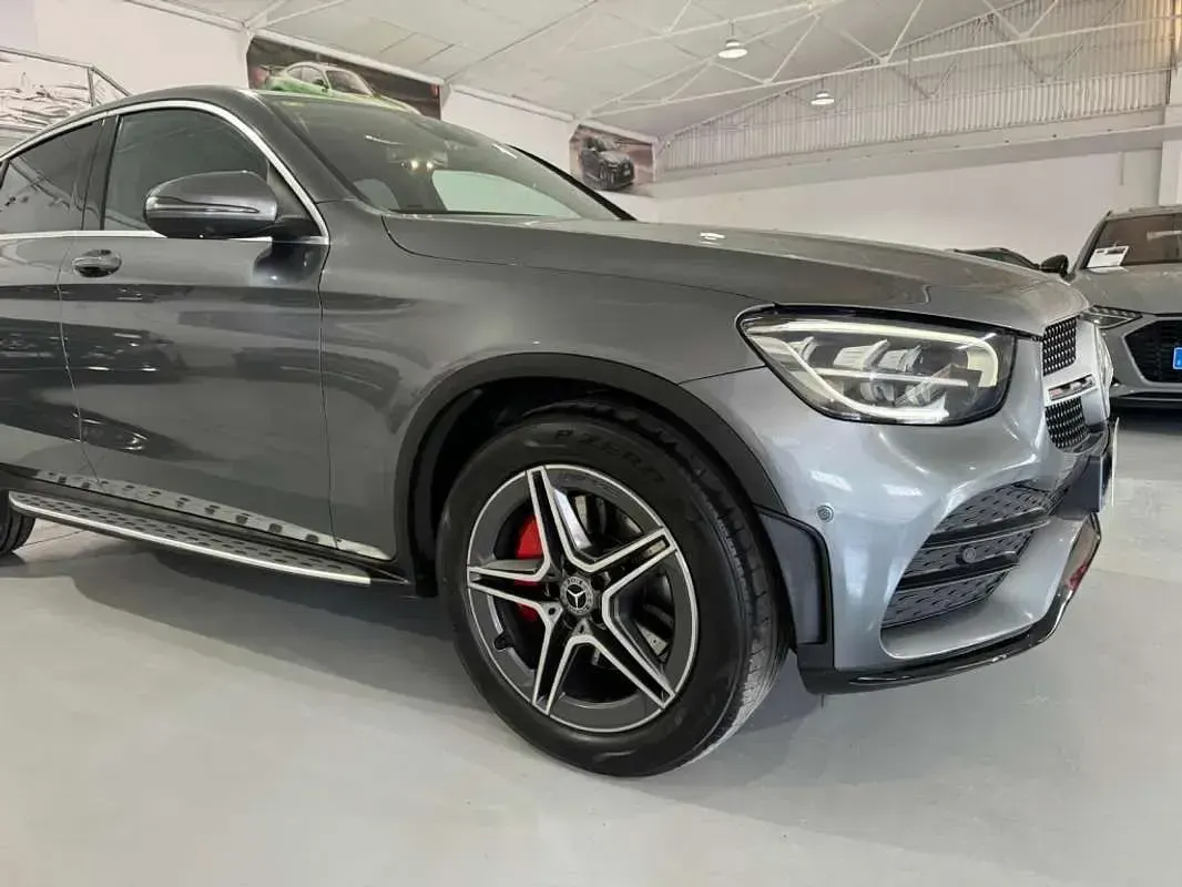 Usado Mercedes GLC220 170 CV (125 kW) 2019 Gris SUV