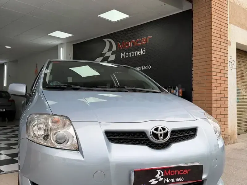 Usado Toyota Corolla Active 101 CV (74 kW) 2010 Azul Berlina