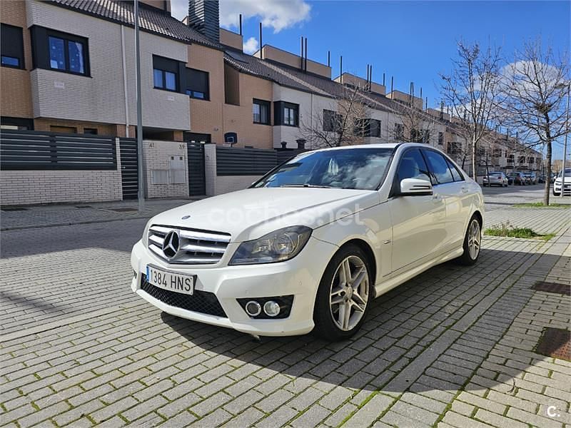 Usado Mercedes C220 Avantgarde 170 HP (125 kW) 2013 Branco Sedan