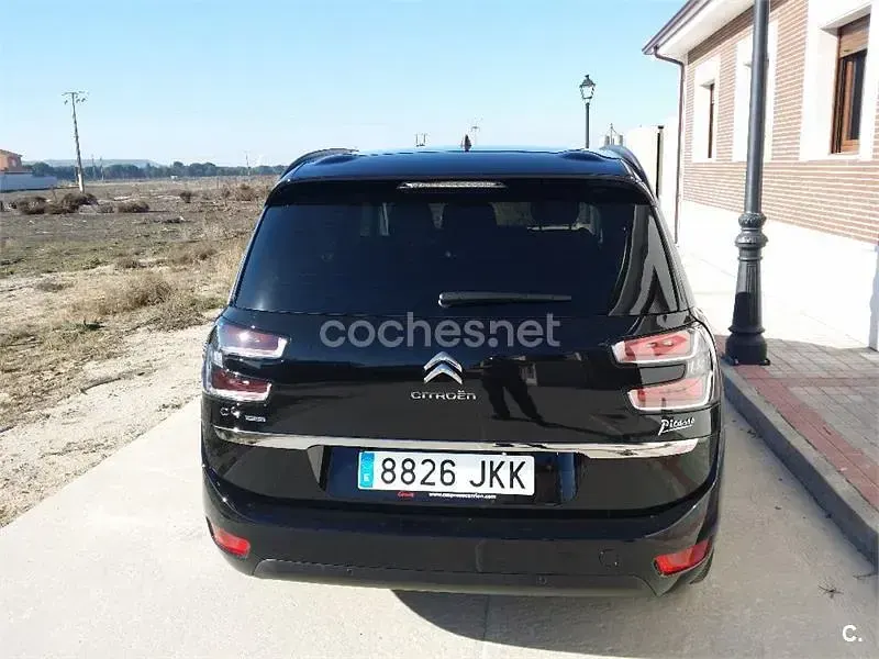 Usado Citroën Grand C4 Picasso Feel 120 CV (88 kW) 2015 Negro Monovolumen