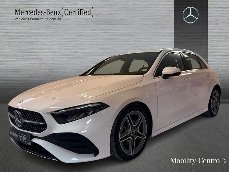 Usado Mercedes A200 AMG line 150 CV (110 kW) 2024 Blanco polar Utilitario