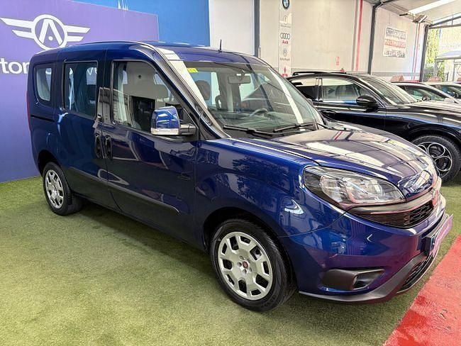 Azul Usado 2020 Fiat Doblò Easy Monovolumen | 14.500 € - Imagen 1/4