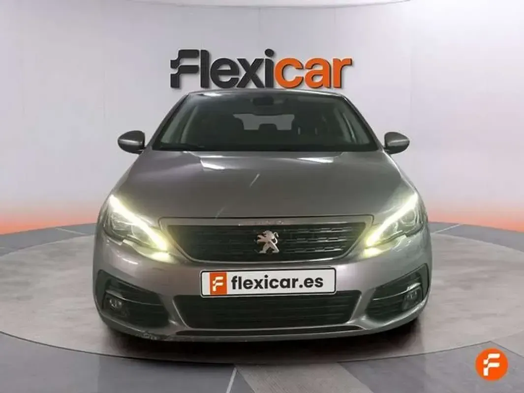 Usado Peugeot 308 Access 110 CV (80 kW) 2020 Gris Utilitario