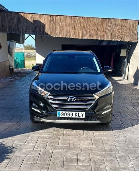 Usado Hyundai Tucson Style 141 CV (103 kW) 2018 Negro SUV