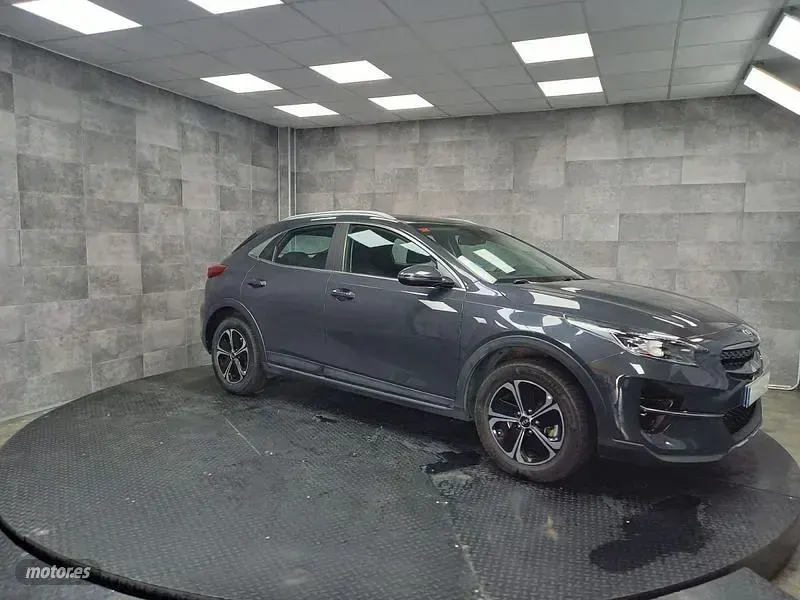 Usado Kia XCeed 141 CV (103 kW) 2021 Gris SUV