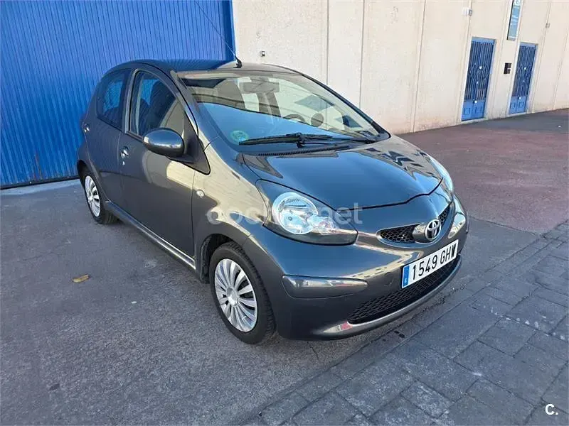 Używany Toyota Aygo Live 68 KM (50 kW) 2008 Czarny Hatchback