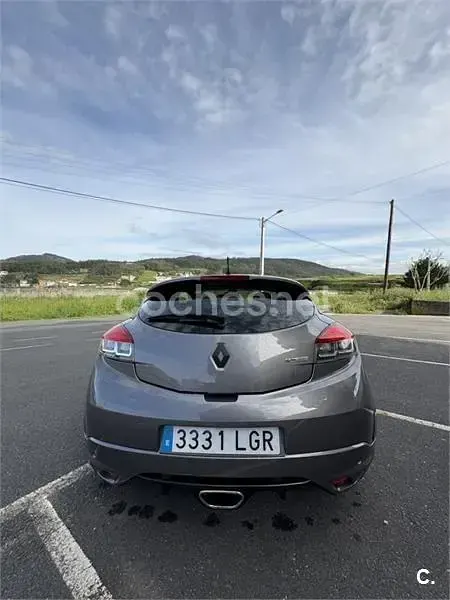 Usado Renault Mégane 250 CV (183 kW) 2012 Gris / plata Berlina