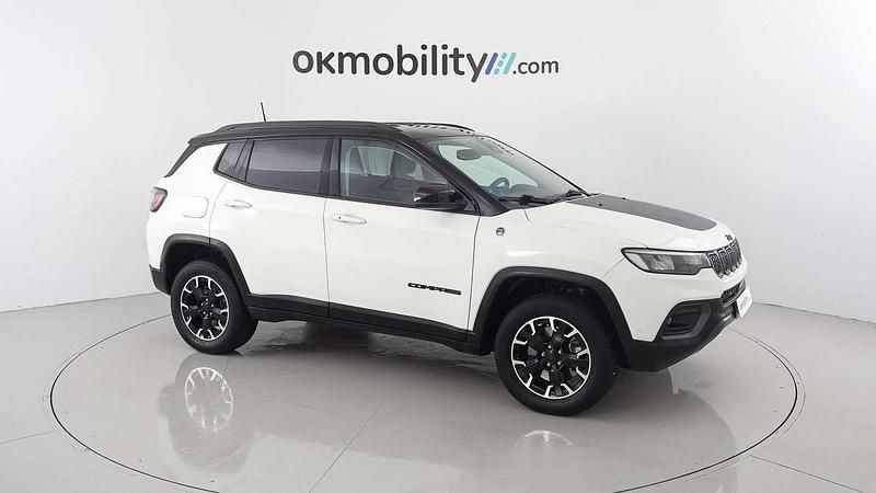 Usado Jeep Compass Trailhawk 241 CV (177 kW) 2022 Blanco SUV