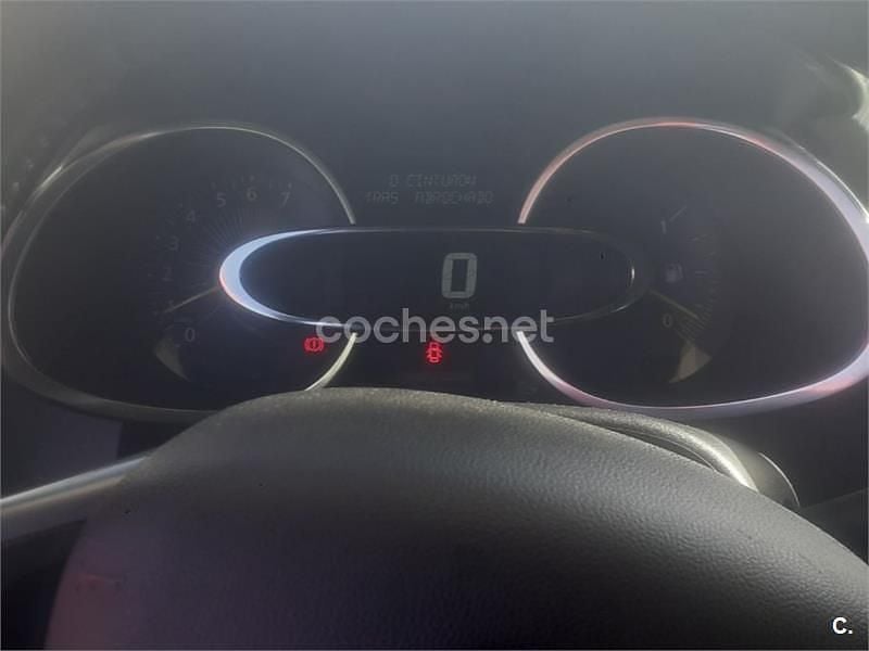 Usado Renault Clio GrandTour 90 CV (66 kW) 2016 Blanco Familiar