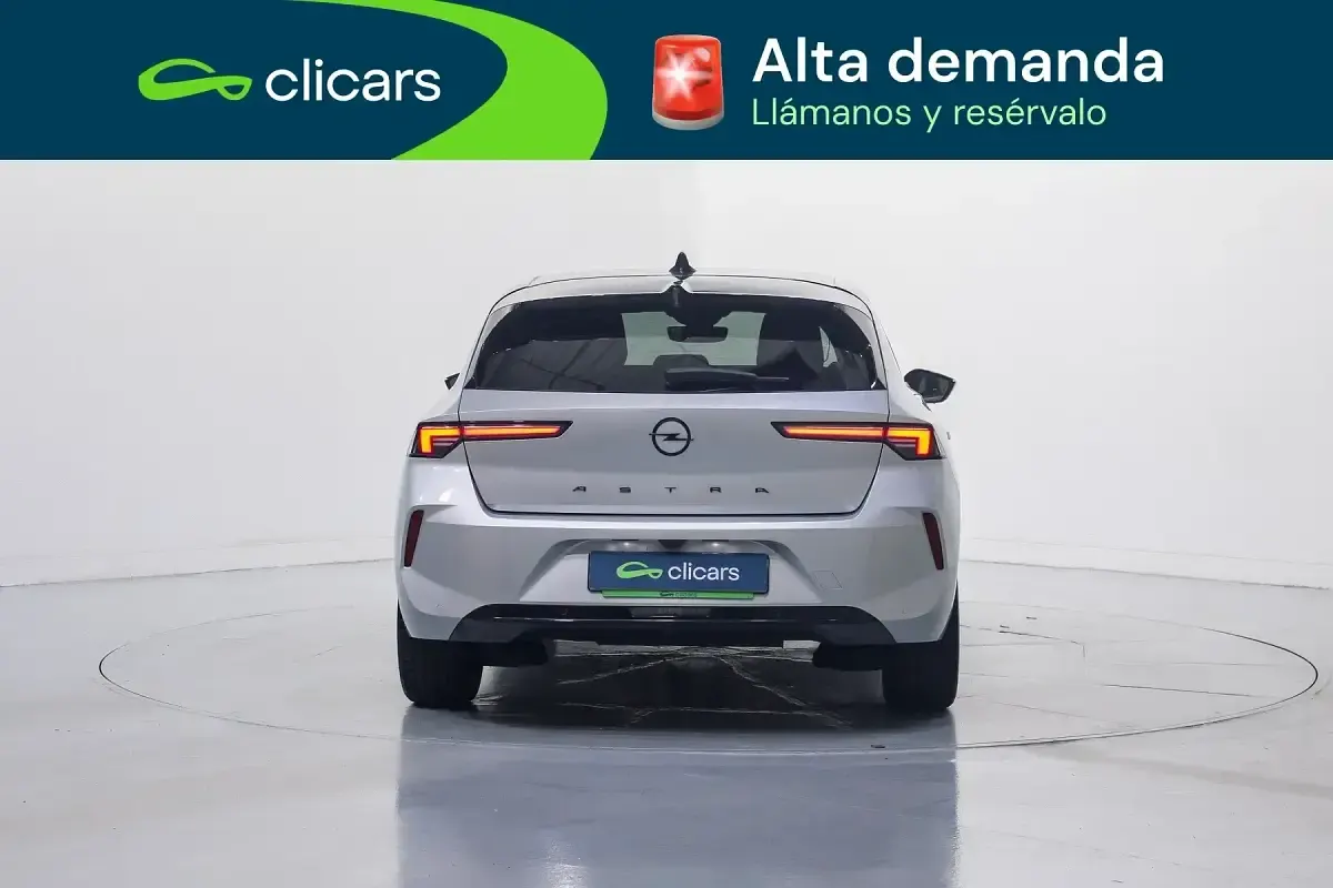 Usado Opel Astra S 130 CV (95 kW) 2023 Gris / plata Utilitario