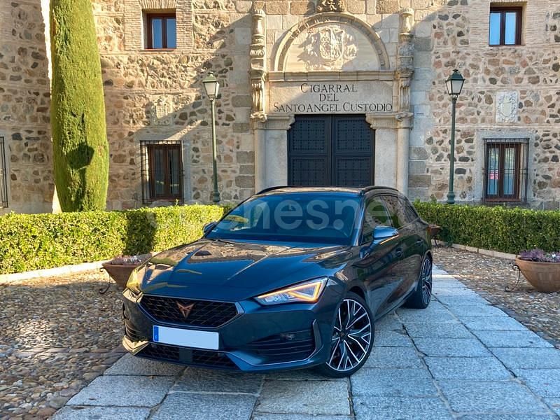 Gris / plata Usado 2022 Cupra Leon VZ Familiar | 33.990 € (Precio justo) - Imagen 1/4