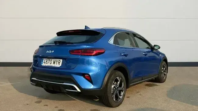 Usado Kia XCeed 100 CV (73 kW) 2025 Azul SUV