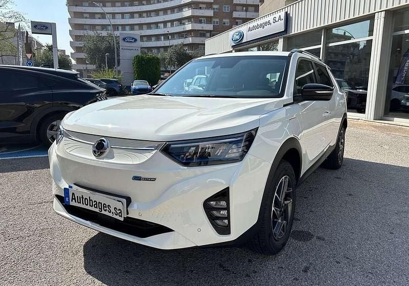 Blanco Nuevo 2024 Ssangyong (KGM) Korando Limited SUV | 26.400 € - Imagen 1/4