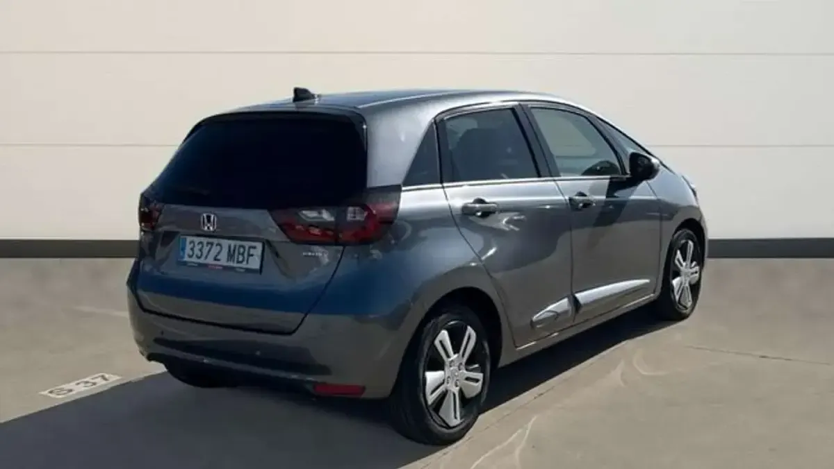 Usado Honda Jazz Executive 109 CV (80 kW) 2022 Gris Utilitario