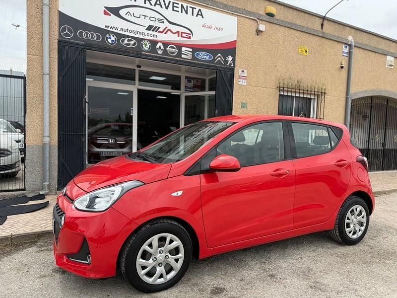 Usado Hyundai i10 66 CV (48 kW) 2019 Rojo Utilitario