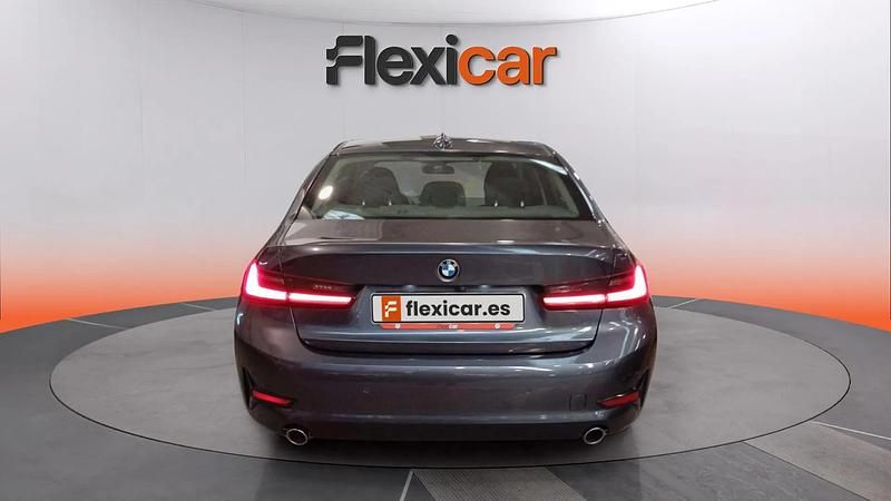 Usado BMW 318 150 HP (110 kW) 2019 Cinzento Sedan