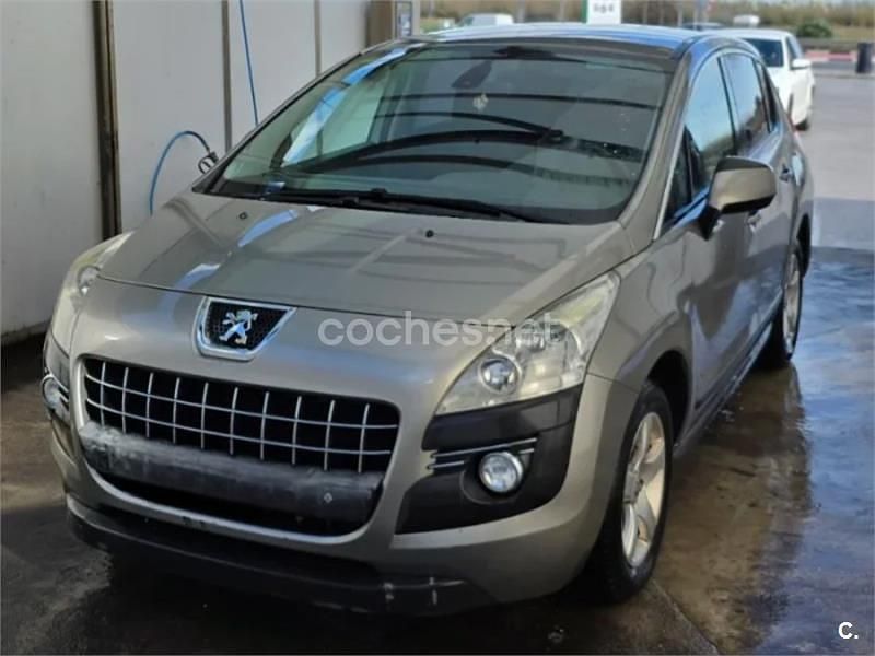 Usado Peugeot 3008 Premium 110 CV (80 kW) 2009 Gris / plata Familiar