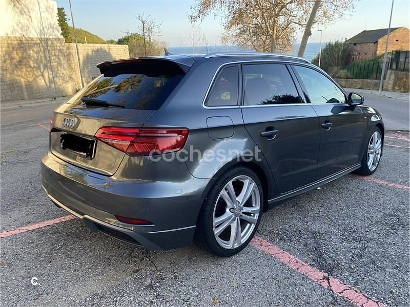Usado Audi A3 S-Line 150 CV (110 kW) 2017 Gris / plata Berlina