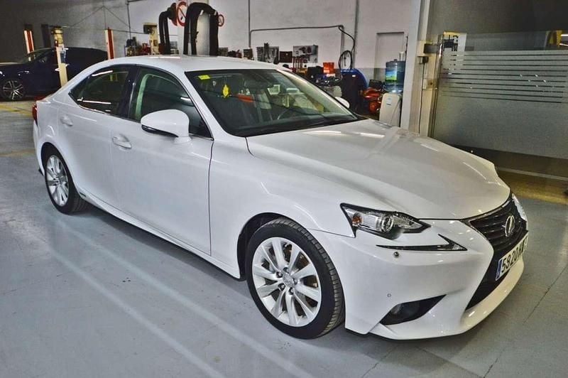 Usado Lexus IS300h Executive Line 223 CV (164 kW) 2014 Blanco Berlina