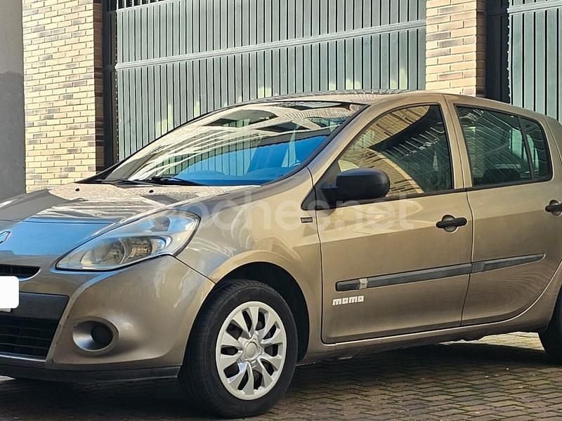 Usado Renault Clio II Authentique 75 CV (55 kW) 2011 Gris / plata Berlina