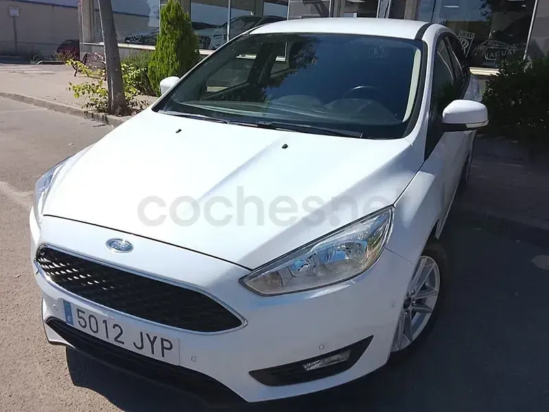 Usado Ford Focus Titanium 125 CV (91 kW) 2017 Blanco Berlina