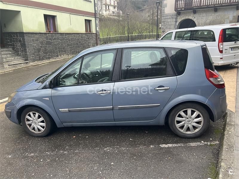 Usado Renault Scénic II Authentique 120 CV (88 kW) 2005 Azul Monovolumen
