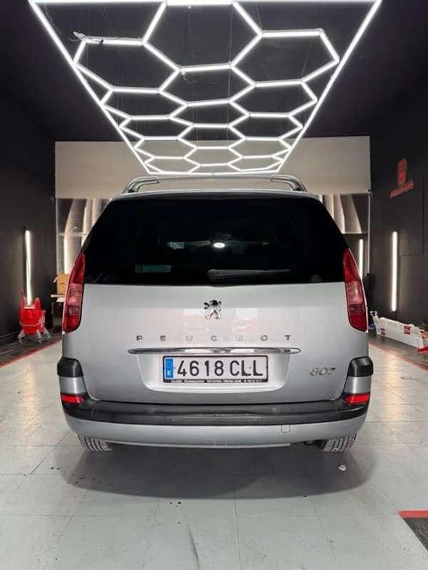 Usado Peugeot 807 109 CV (80 kW) 2005 Gris Monovolumen