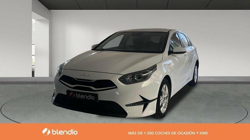 Usado Kia Ceed 120 CV (88 kW) 2023 Blanco Utilitario