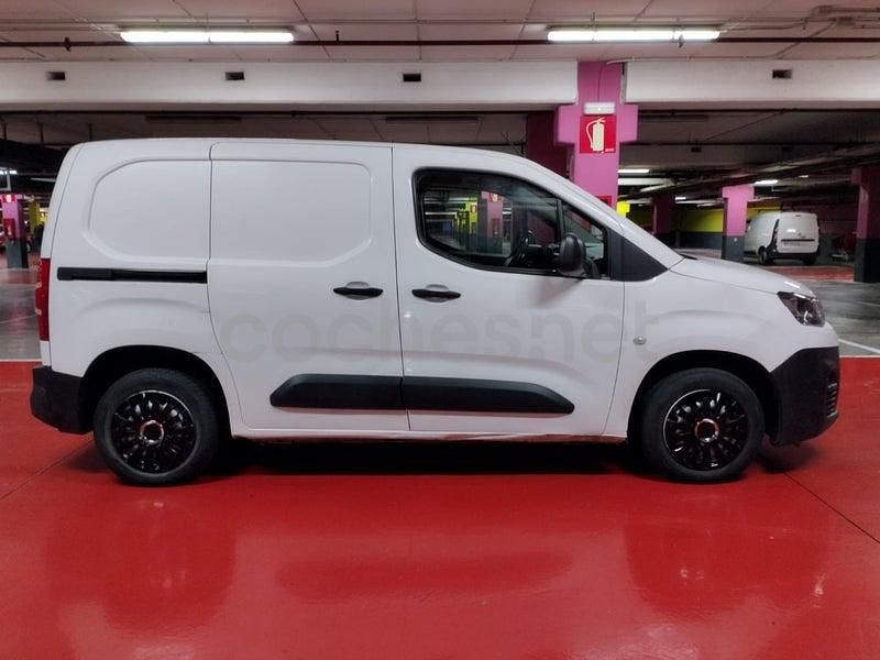 Usado Citroën Berlingo Live 102 CV (75 kW) 2019 Blanco Monovolumen