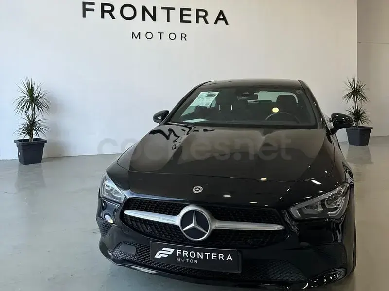 Usado Mercedes CLA200 Shooting Brake 150 CV (110 kW) 2020 Negro Familiar