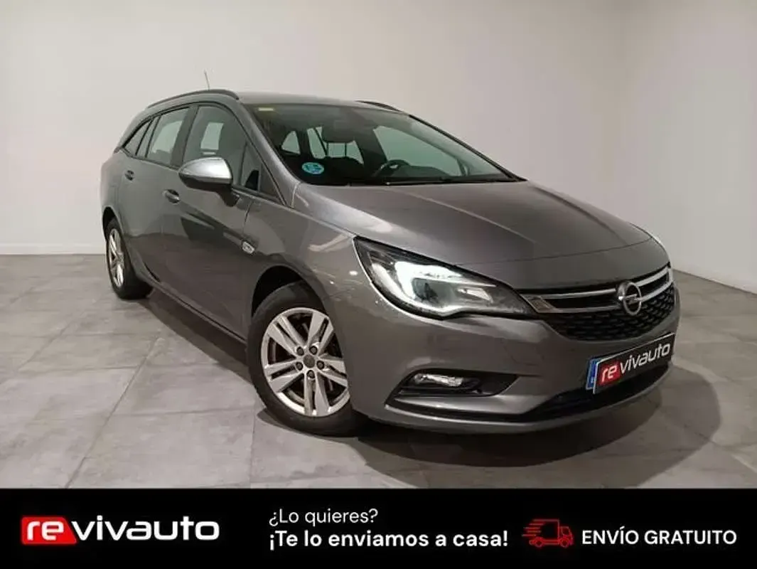 Usado Opel Astra Selective 136 CV (100 kW) 2018 Gris Familiar