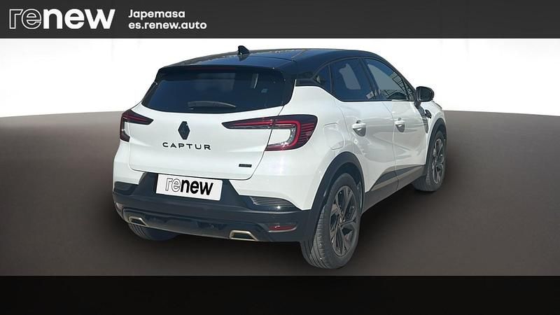 Usado Renault Captur Engineered 145 CV (106 kW) 2022 Blanco nacarado con techo negro SUV