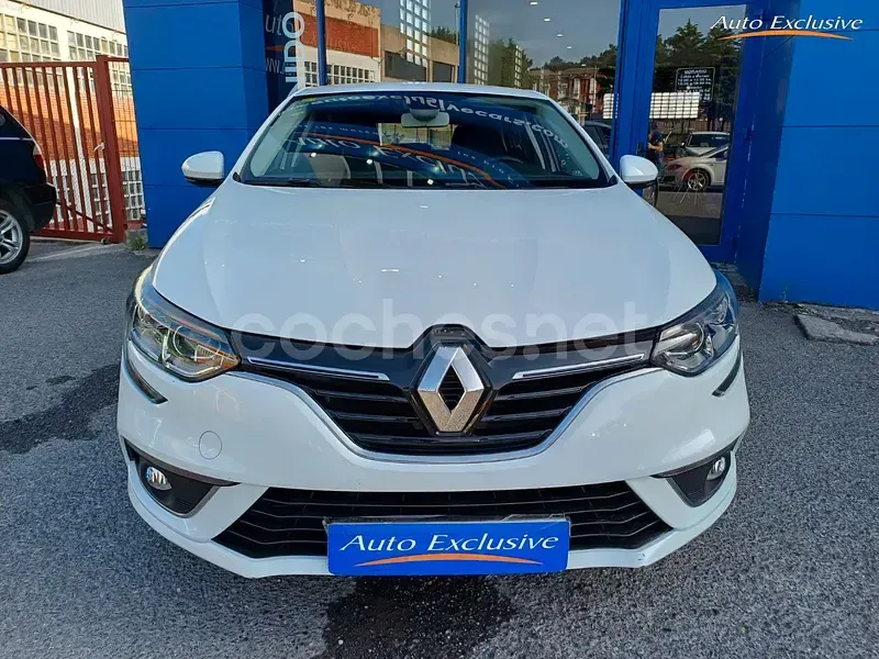 Usado Renault Mégane III Intens 100 CV (73 kW) 2016 Blanco Berlina
